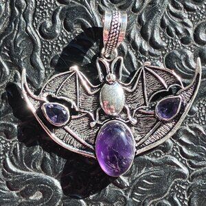 Halloween Flying Vampire Bat Amethyst Gemstone Crystal Jewelry Pendant Charm